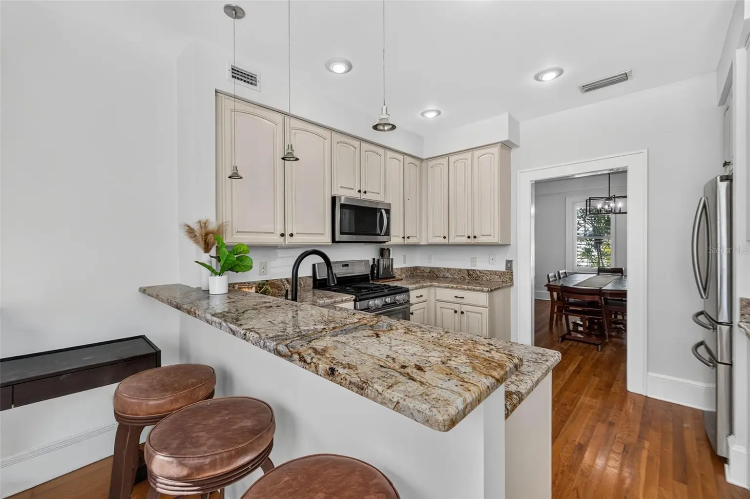 2804 W ANGELES STREET, TAMPA, FL, photo 13 of 39