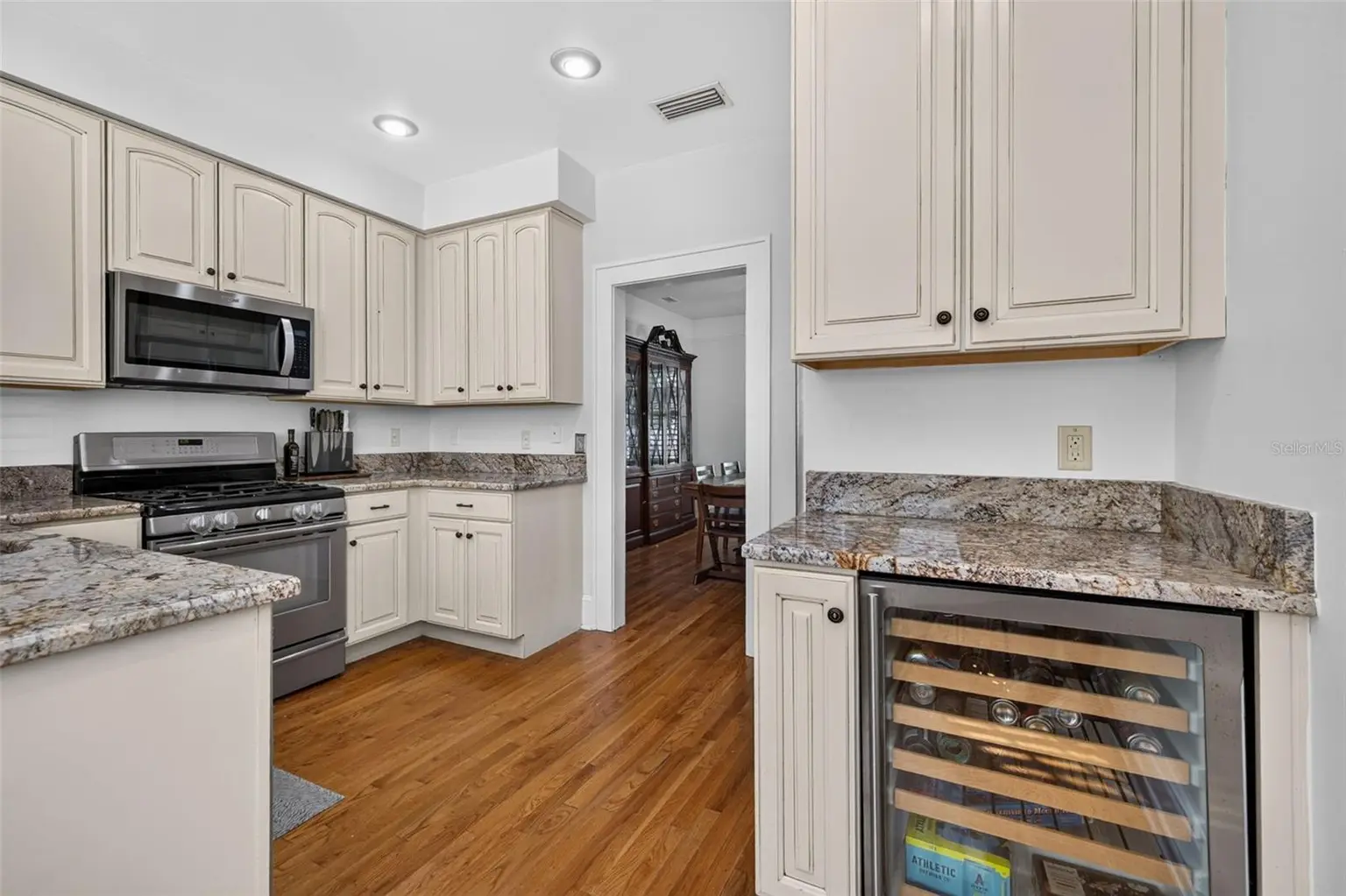 2804 W ANGELES STREET, TAMPA, FL, photo 14 of 39