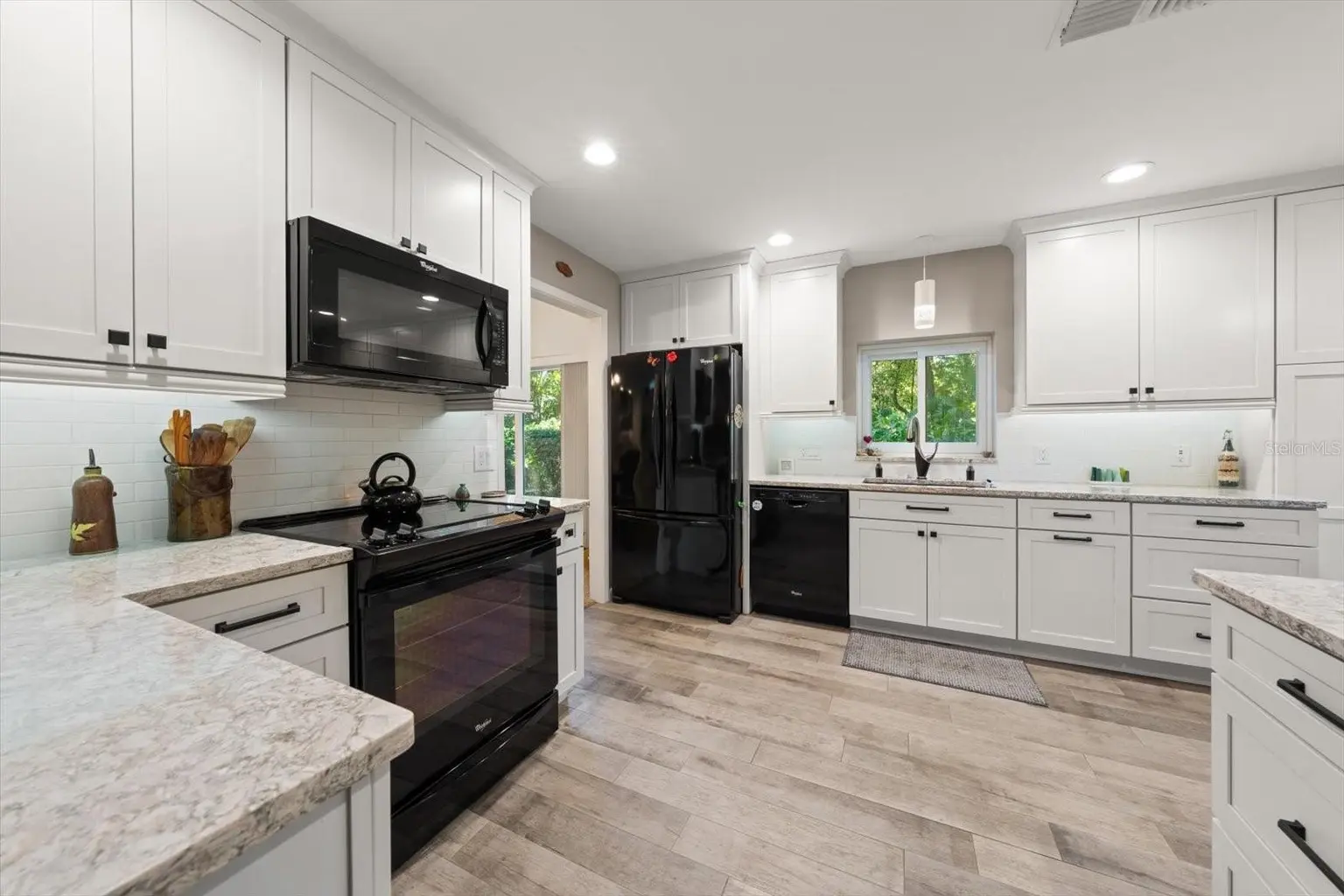 1652 HOBBIT ROAD, DUNEDIN, FL, photo 16 of 47