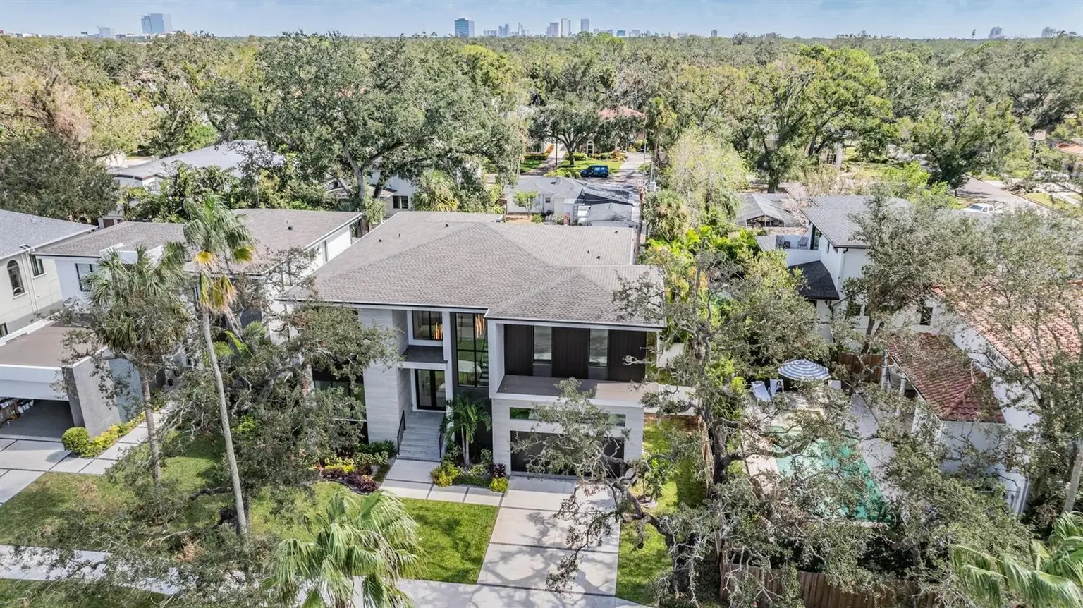 214 S RENELLIE DRIVE, TAMPA, FL, photo 2 of 23