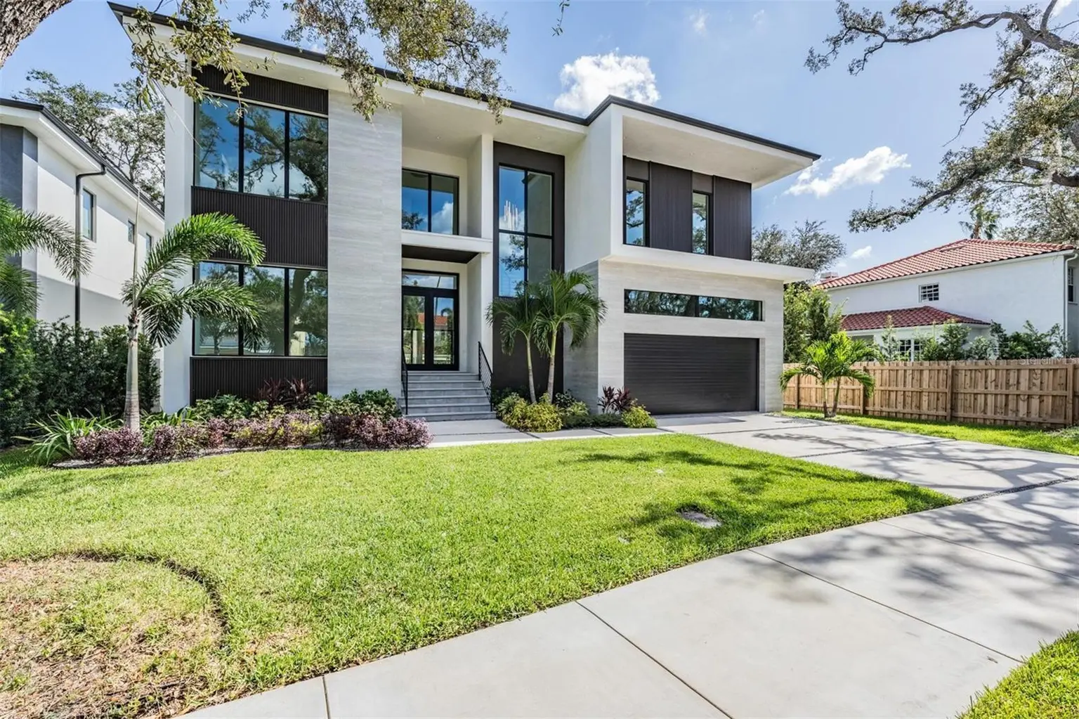 214 S RENELLIE DRIVE, TAMPA, FL, photo 4 of 23