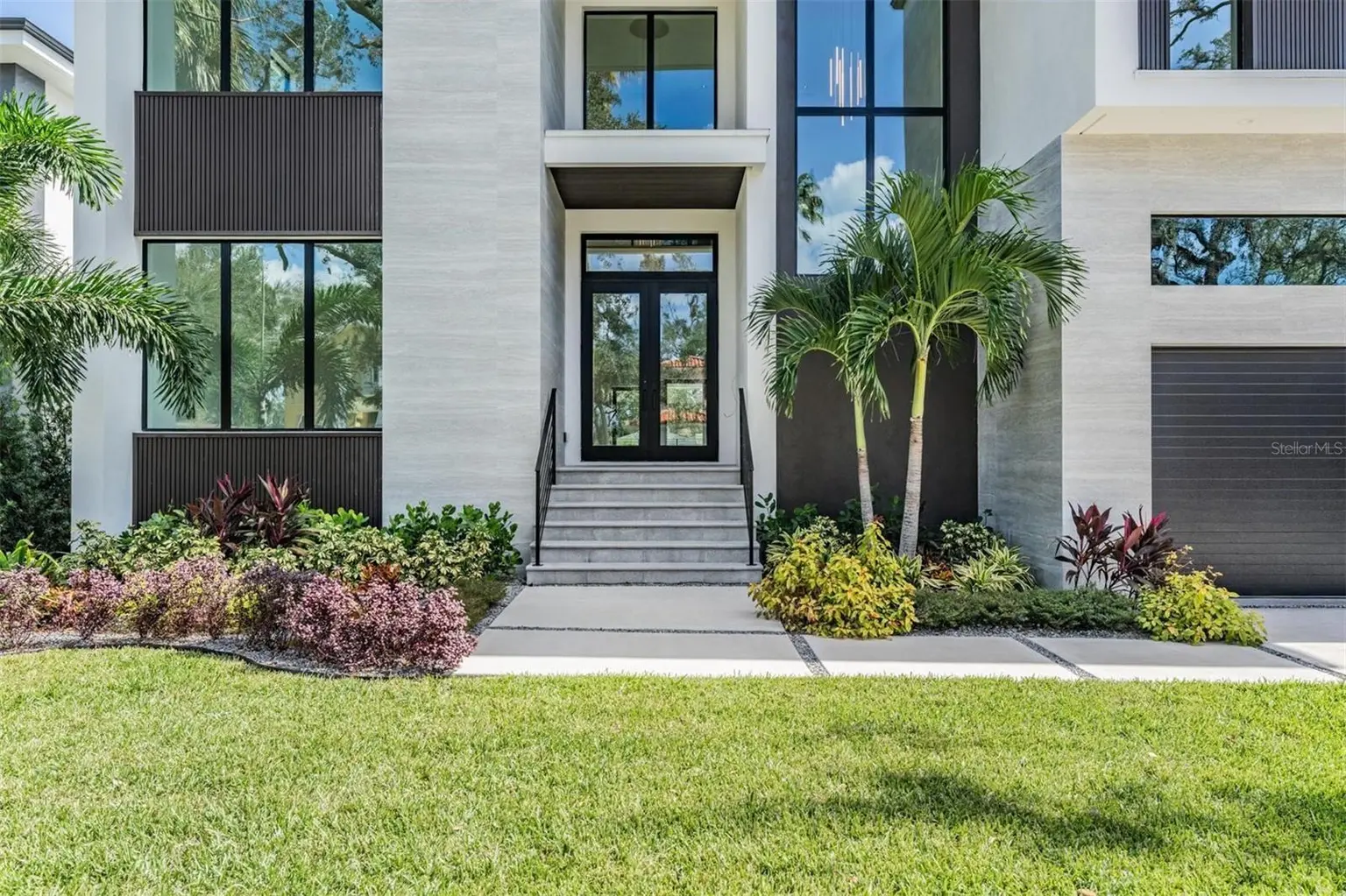214 S RENELLIE DRIVE, TAMPA, FL, photo 5 of 23
