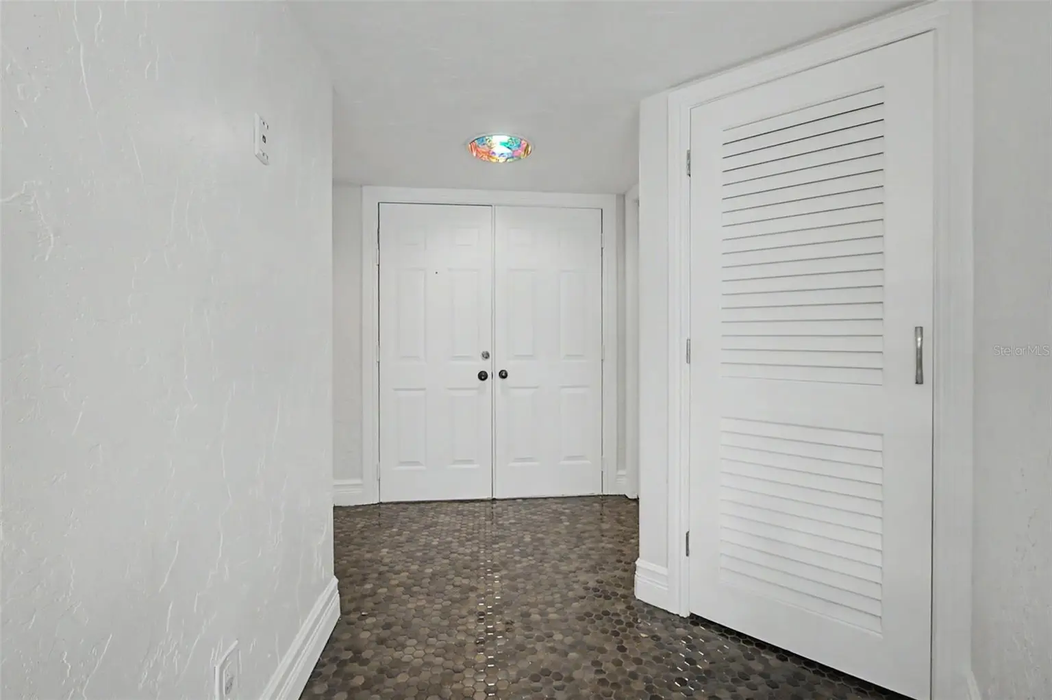 1310 GULF BOULEVARD #14E, CLEARWATER, FL, photo 19 of 97