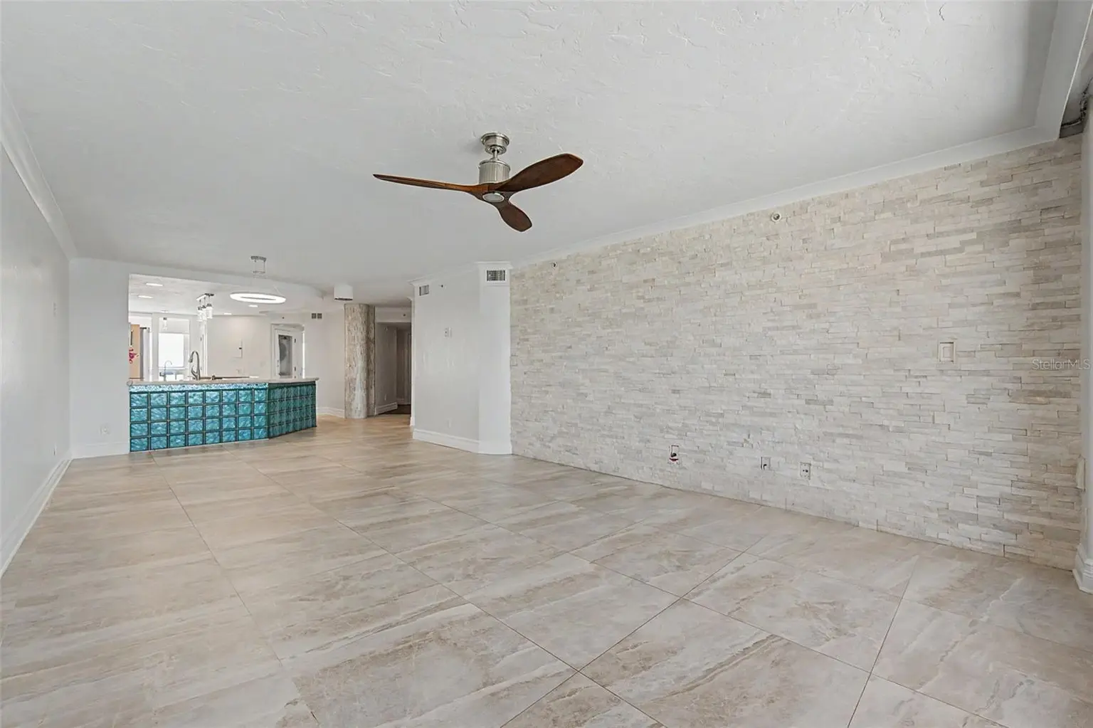 1310 GULF BOULEVARD #14E, CLEARWATER, FL, photo 20 of 97