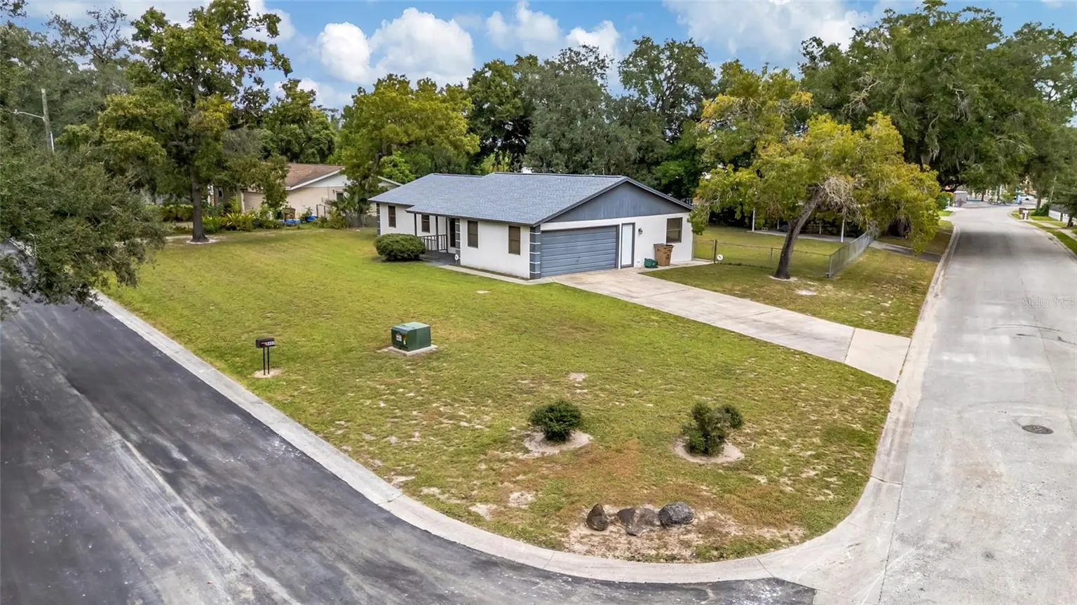 8605 GRANDVIEW DRIVE, TEMPLE TERRACE, FL, photo 5 of 36