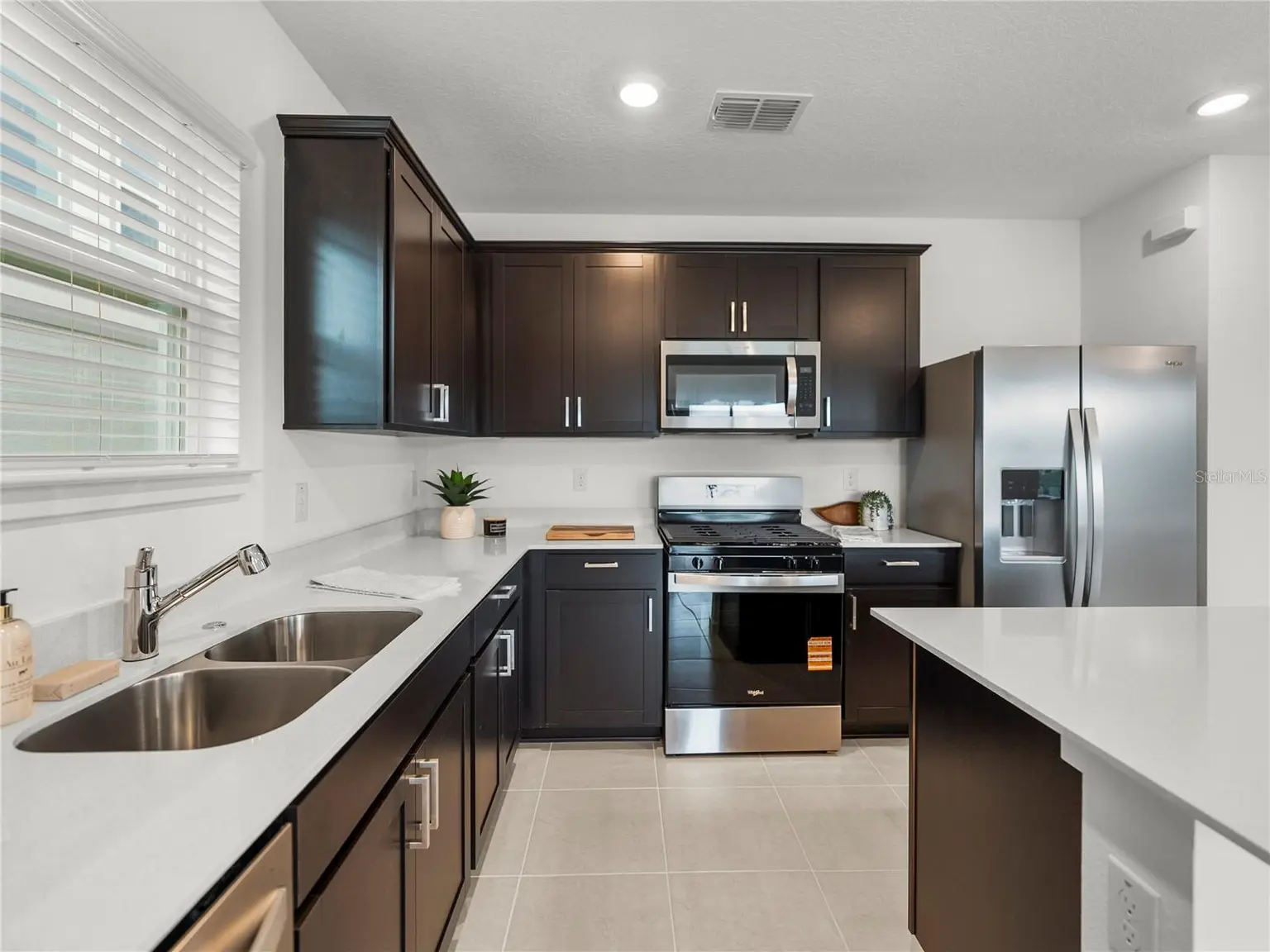 1076 KISTNA DRIVE, ZEPHYRHILLS, FL, photo 13 of 96