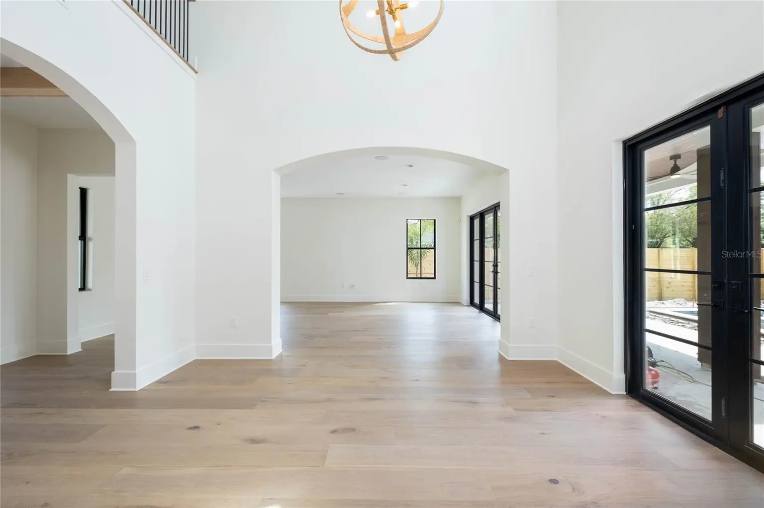 805 W INDIANA AVENUE, TAMPA, FL, photo 11 of 30