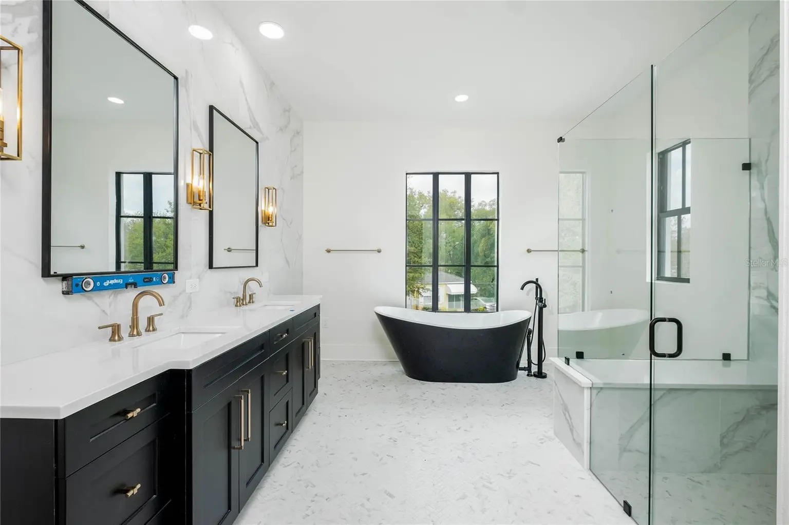 805 W INDIANA AVENUE, TAMPA, FL, photo 18 of 30