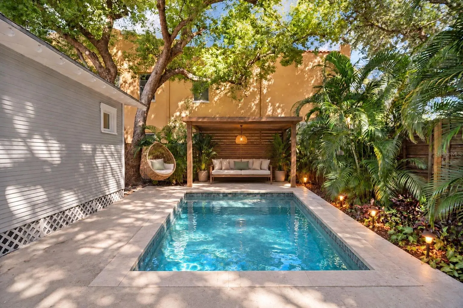 1918 W DEKLE AVENUE, TAMPA, FL, photo 13 of 62