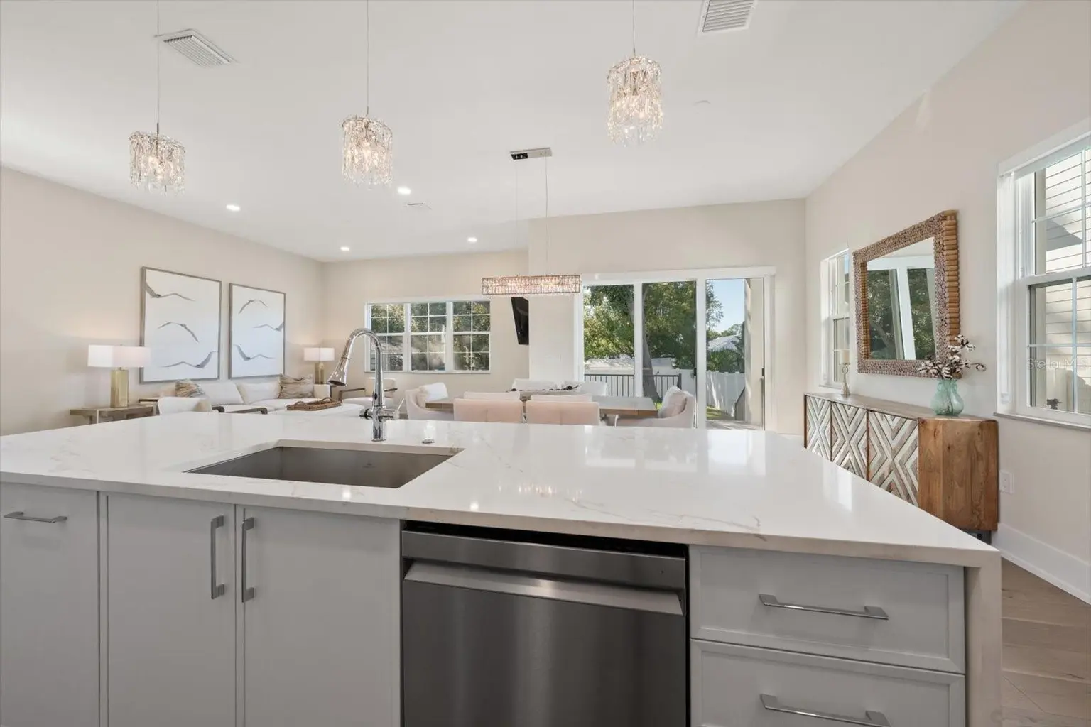 1040 BASS BOULEVARD, DUNEDIN, FL, photo 11 of 52