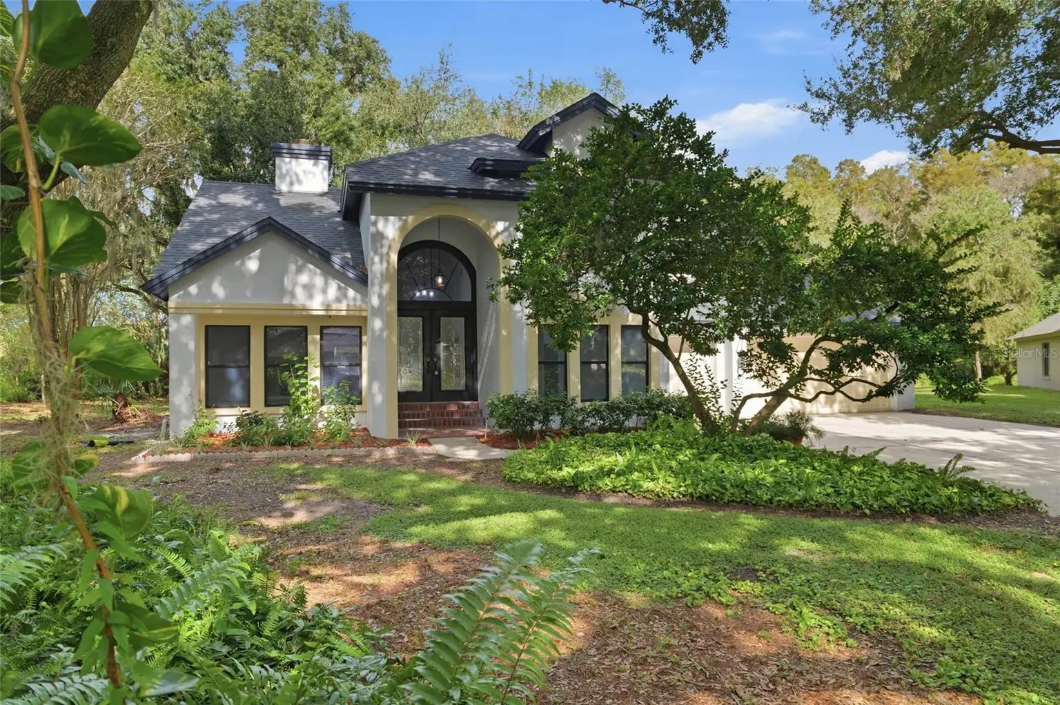 6201 GREENWICH DRIVE, TAMPA, FL, photo 2 of 46