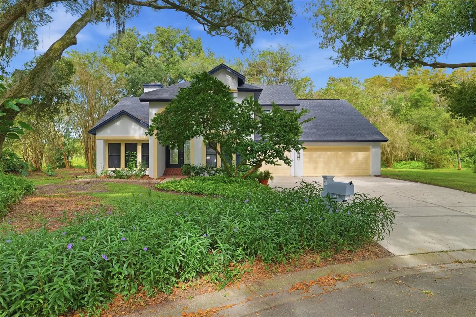 6201 GREENWICH DRIVE, TAMPA, FL, photo 3 of 46