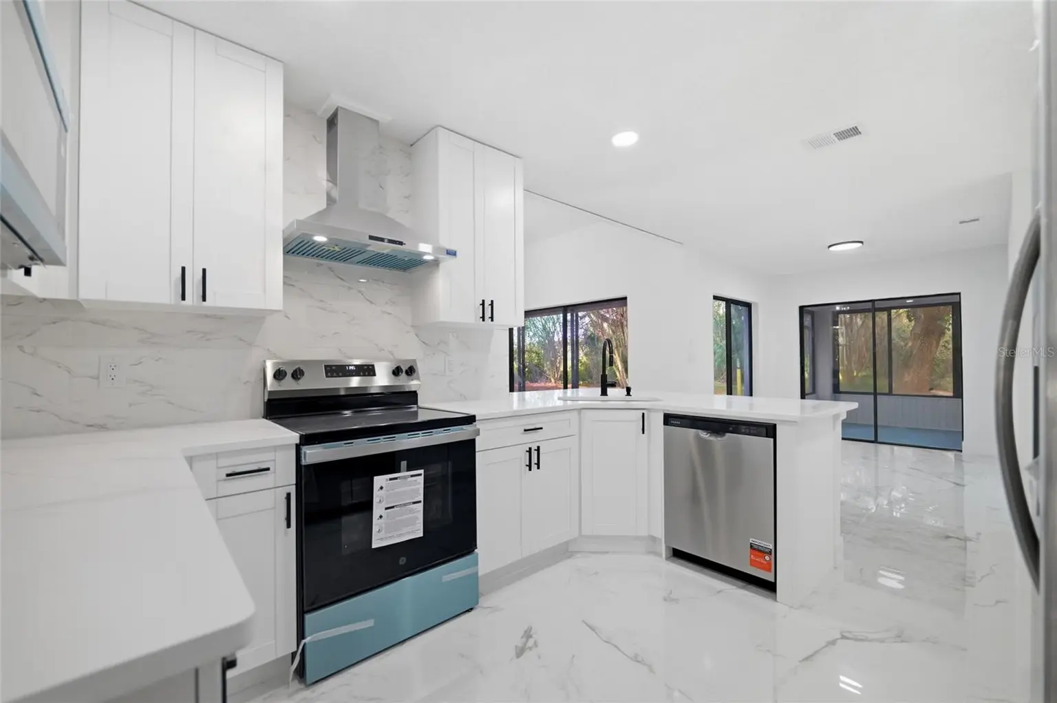6201 GREENWICH DRIVE, TAMPA, FL, photo 11 of 46