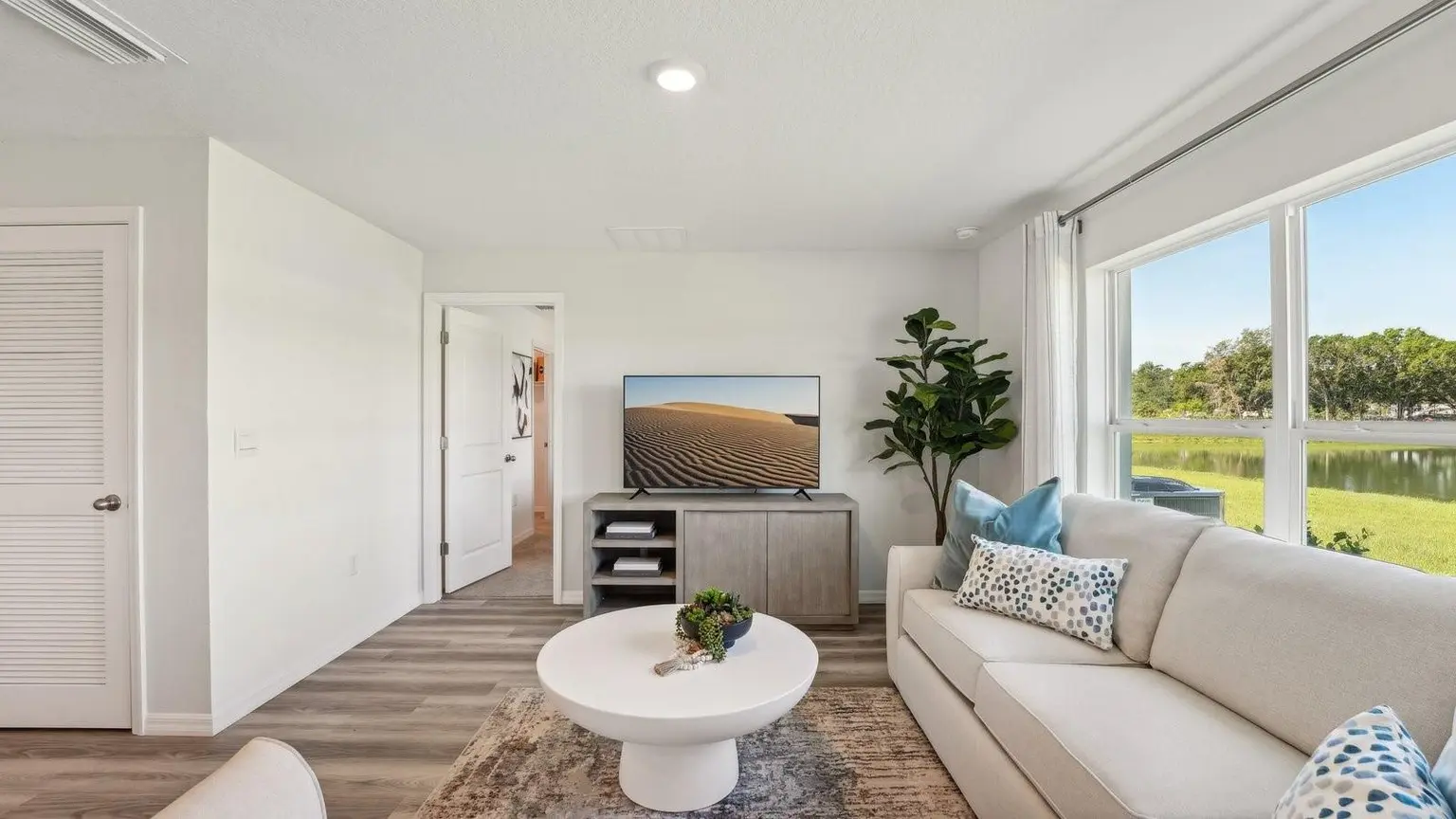 Holloway Landing home, photo 6 of 8
