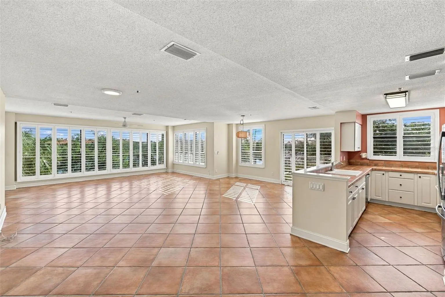 1 BARBADOS AVENUE #2D, TAMPA, FL, photo 5 of 70