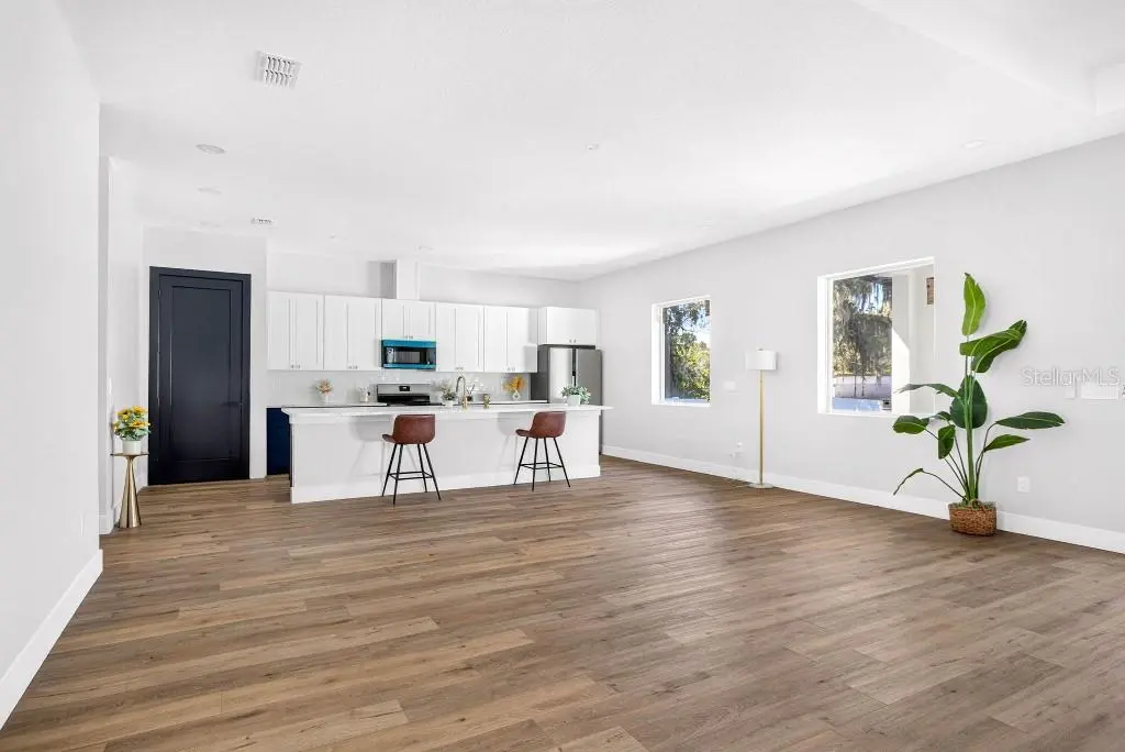 7812 N MULBERRY STREET, TAMPA, FL, photo 10 of 34
