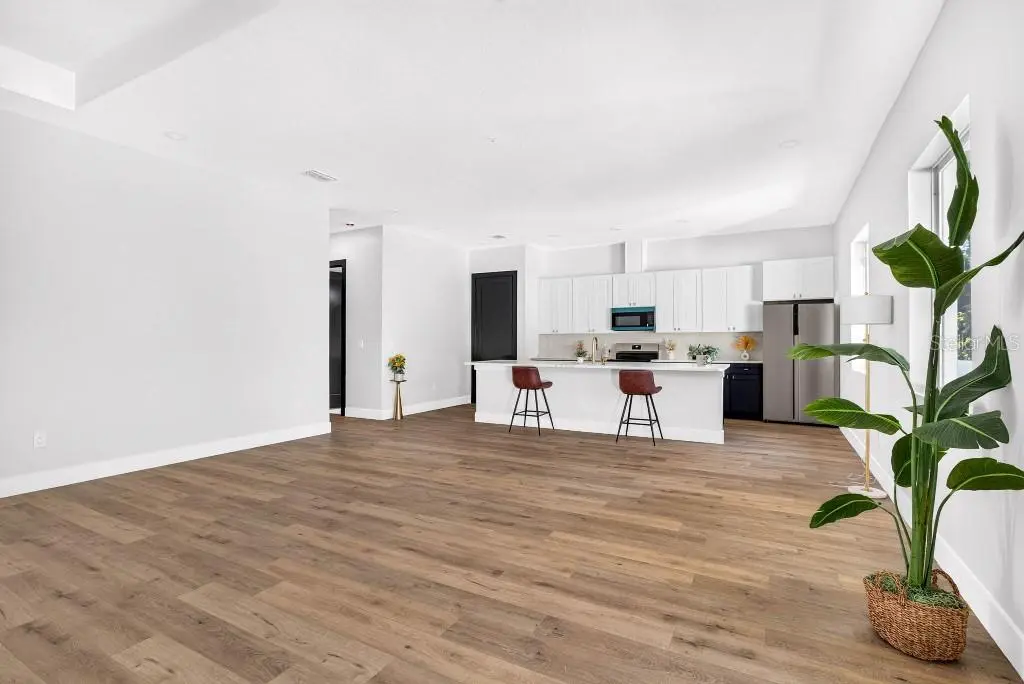 7812 N MULBERRY STREET, TAMPA, FL, photo 11 of 34