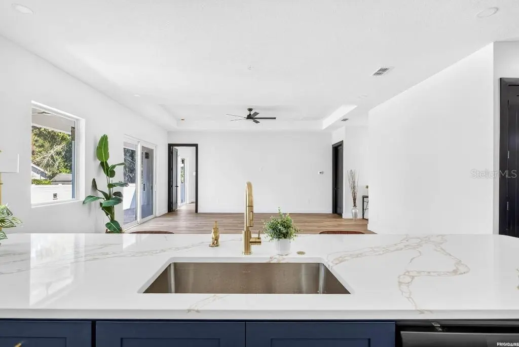 7812 N MULBERRY STREET, TAMPA, FL, photo 16 of 34