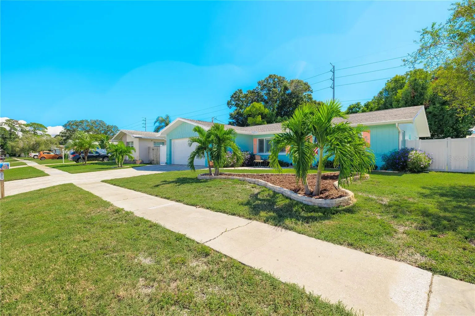 929 SANTA MONICA DRIVE, DUNEDIN, FL, photo 4 of 36