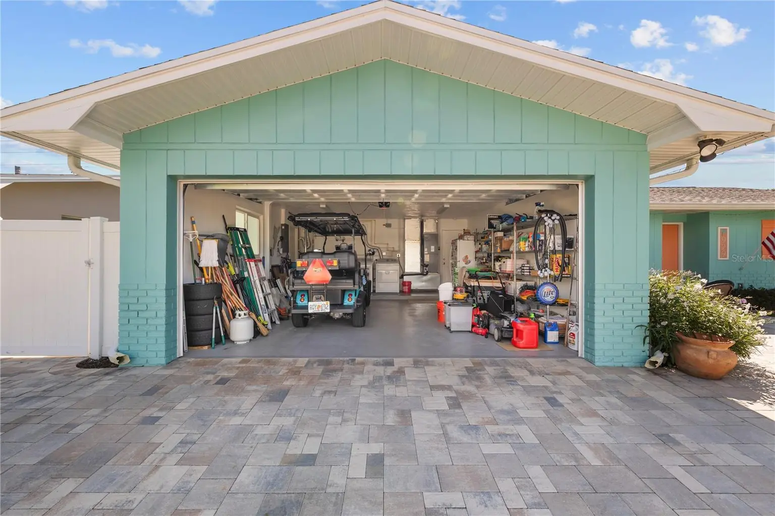 929 SANTA MONICA DRIVE, DUNEDIN, FL, photo 6 of 36