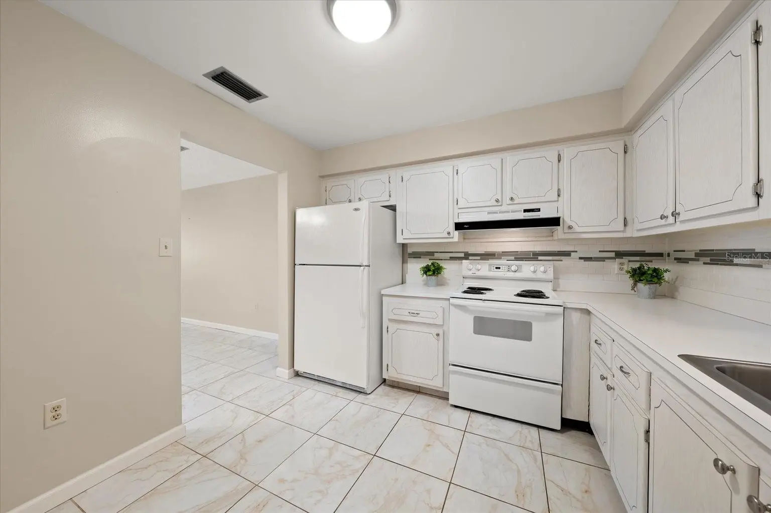 1706 BELLEAIR FOREST DRIVE #238, BELLEAIR, FL, photo 10 of 46