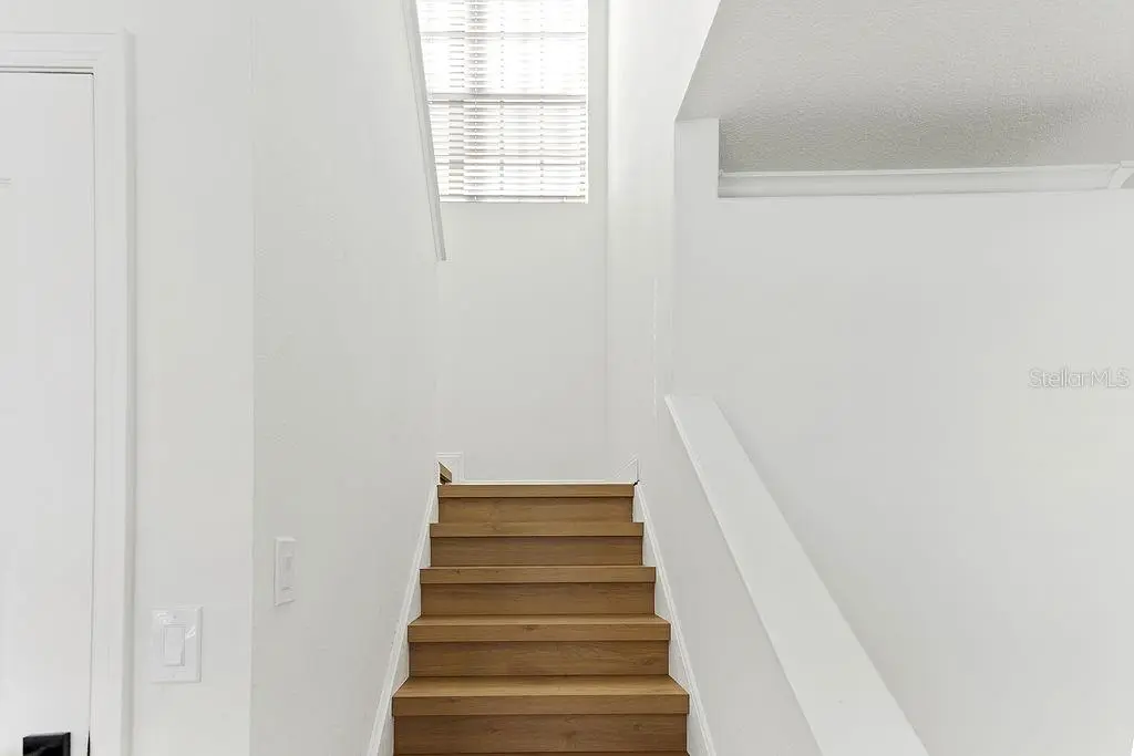 8907 ASHFORD GABLES, TAMPA, FL, photo 14 of 34