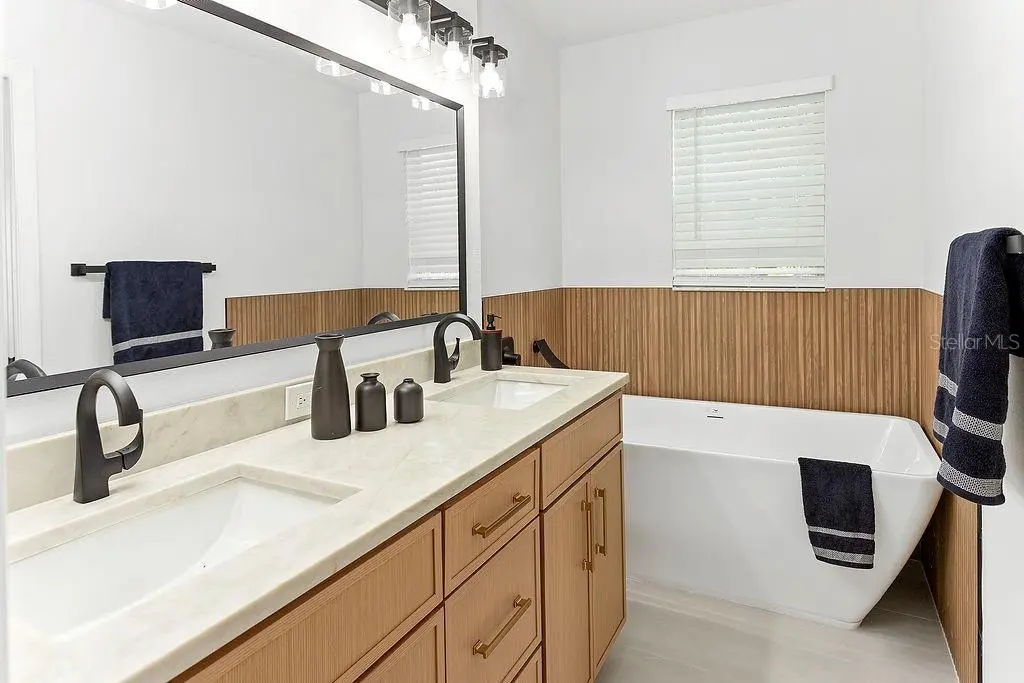 8907 ASHFORD GABLES, TAMPA, FL, photo 19 of 34