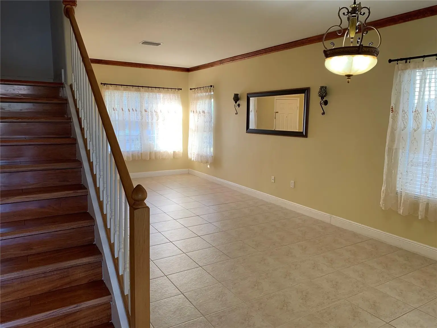 8810 CAMERON CREST DRIVE, TAMPA, FL, photo 6 of 31