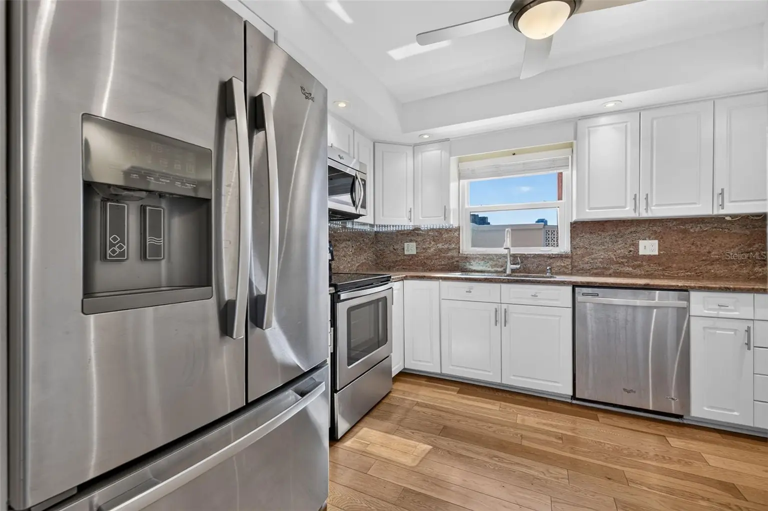 1120 N SHORE DRIVE NE #502, ST PETERSBURG, FL, photo 4 of 28