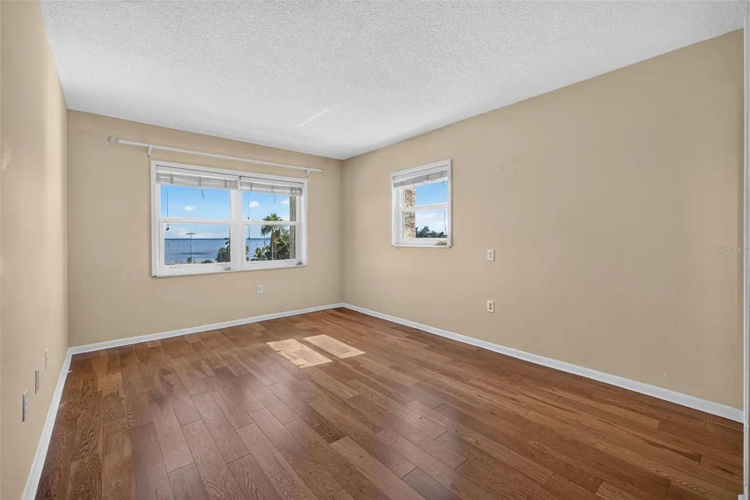 1120 N SHORE DRIVE NE #502, ST PETERSBURG, FL, photo 10 of 28