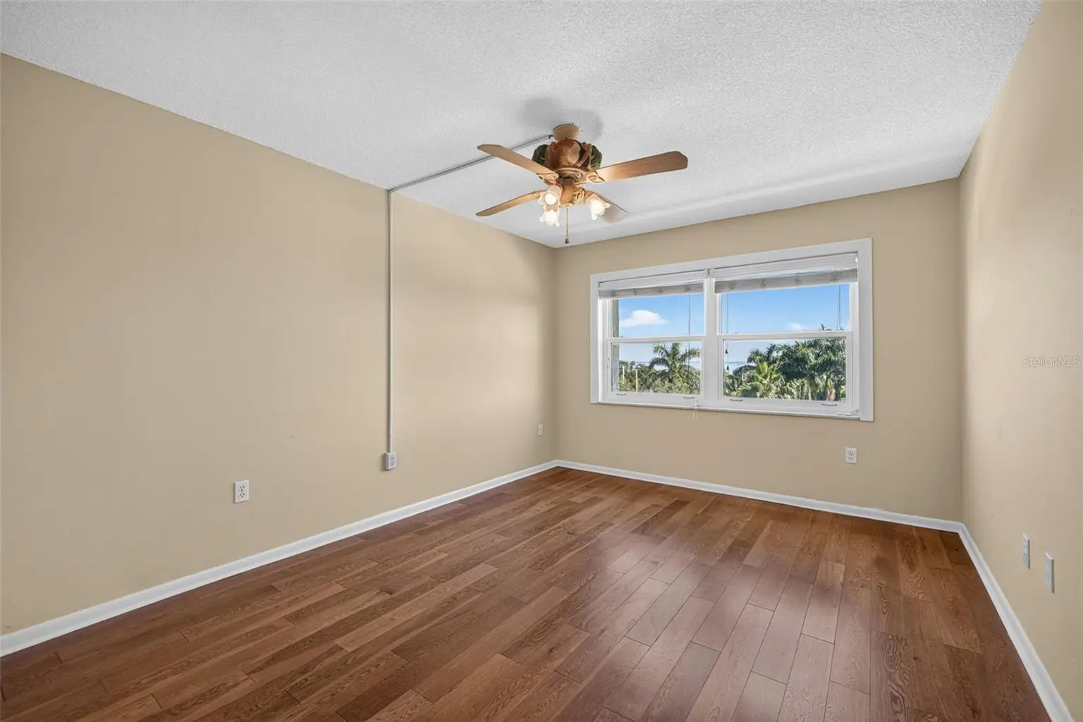 1120 N SHORE DRIVE NE #502, ST PETERSBURG, FL, photo 14 of 28