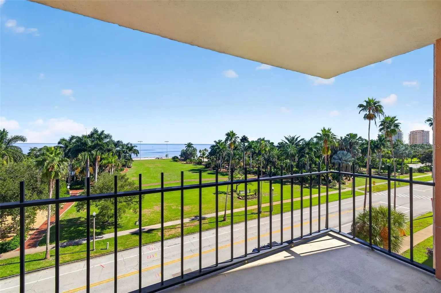 1120 N SHORE DRIVE NE #502, ST PETERSBURG, FL, photo 18 of 28