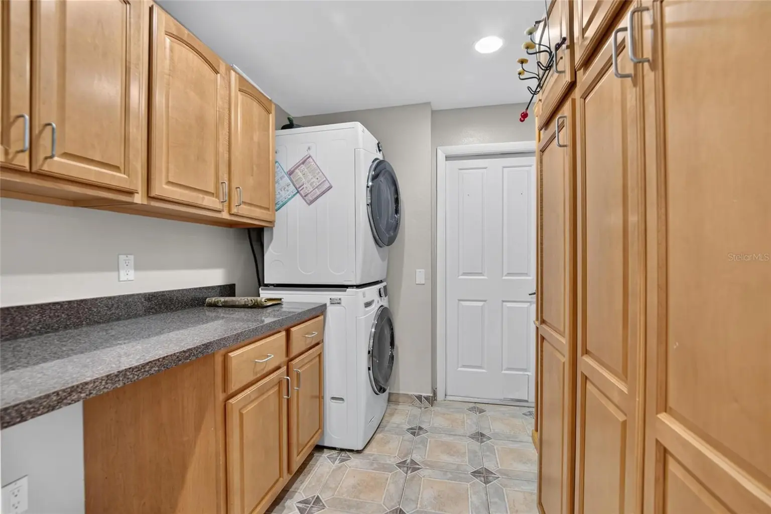 712 DORADO COURT, BRANDON, FL, photo 14 of 81