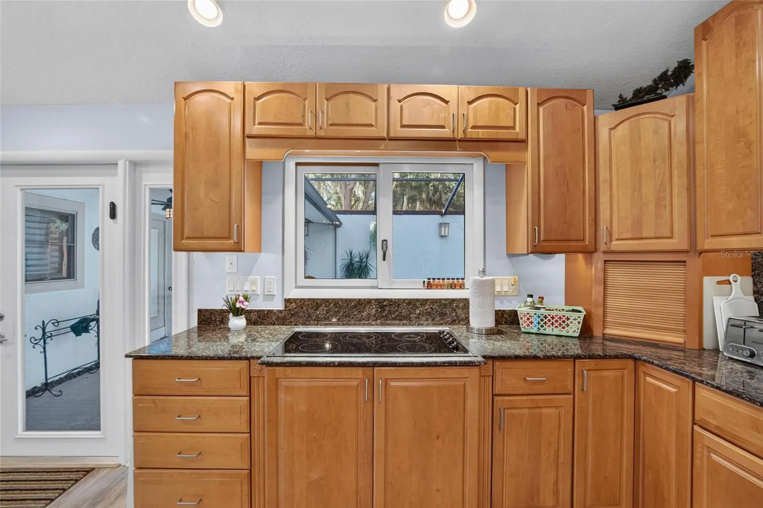 712 DORADO COURT, BRANDON, FL, photo 18 of 81
