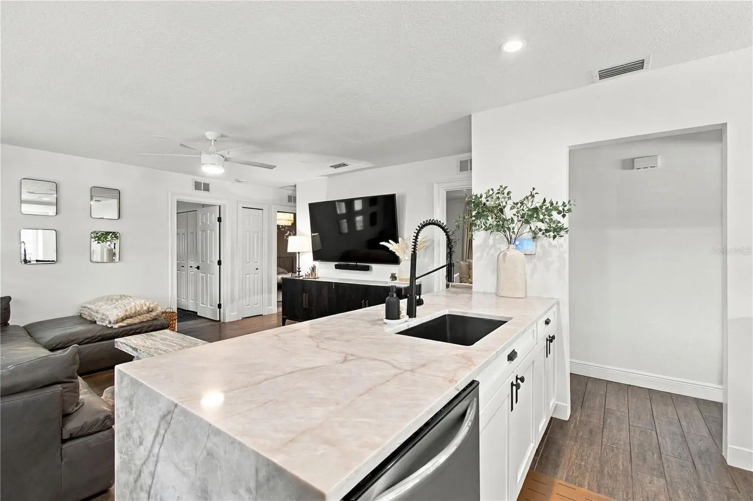 4613 S FERDINAND AVENUE, TAMPA, FL, photo 13 of 45