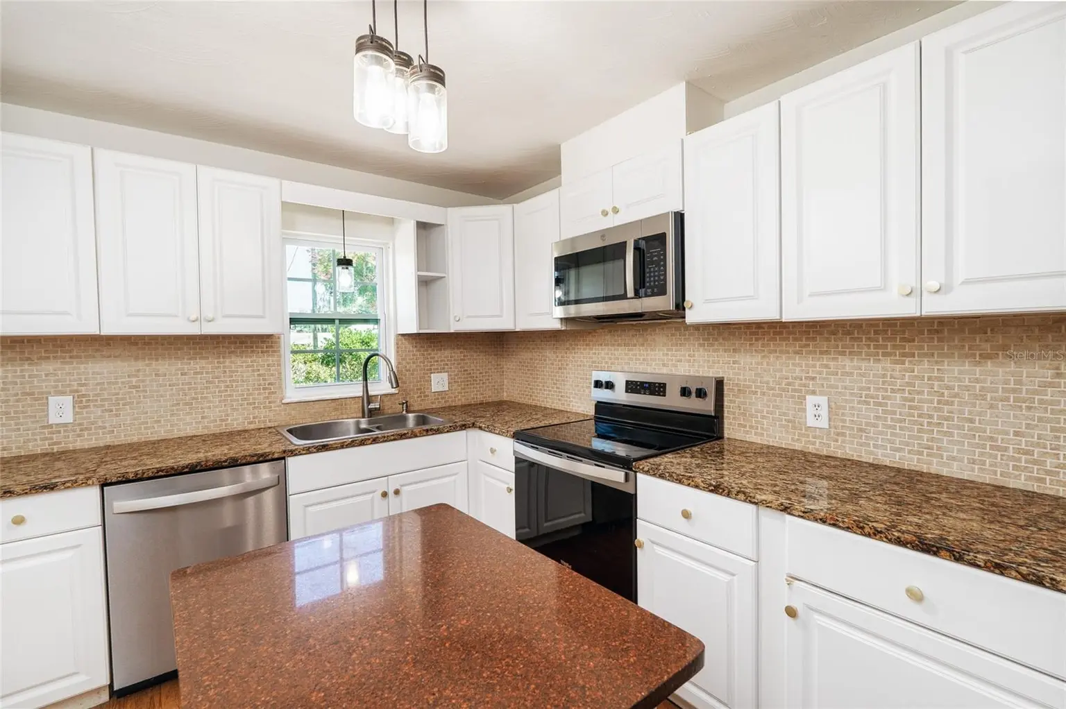 38548 12TH AVENUE, ZEPHYRHILLS, FL, photo 18 of 39