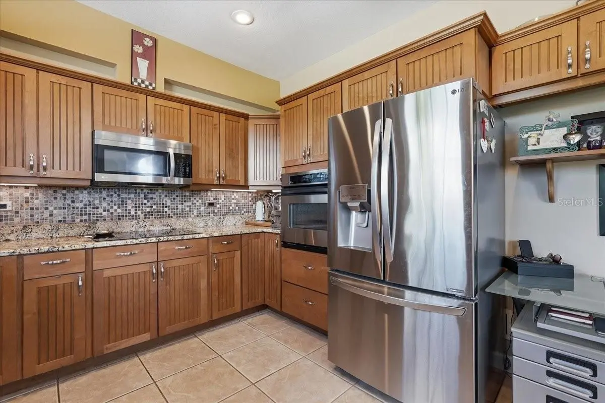 101 SHOALS CIRCLE, NORTH REDINGTON BEACH, FL, photo 3 of 100