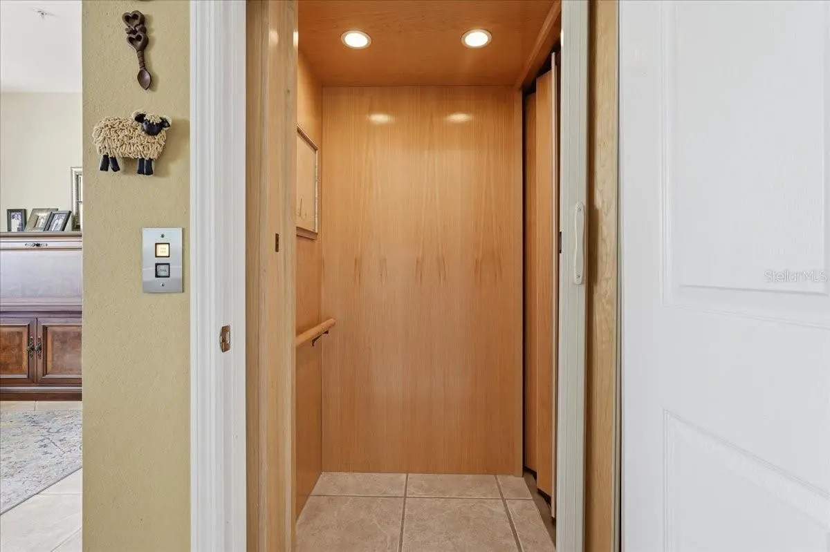 101 SHOALS CIRCLE, NORTH REDINGTON BEACH, FL, photo 4 of 100