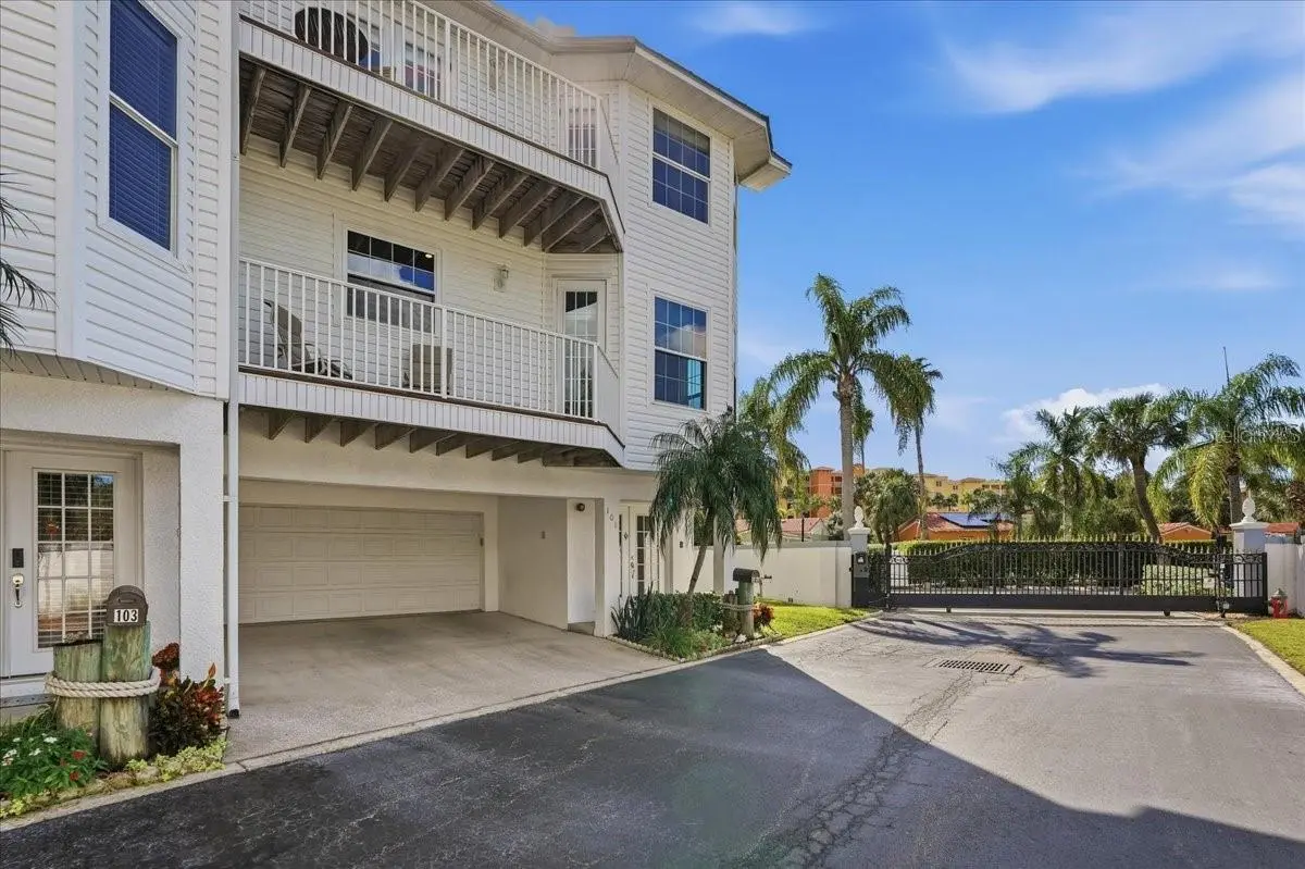101 SHOALS CIRCLE, NORTH REDINGTON BEACH, FL, photo 7 of 100