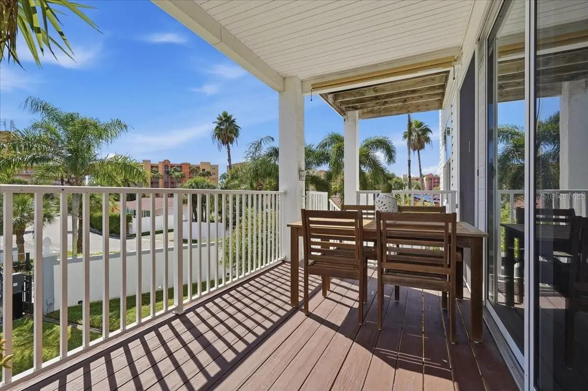 101 SHOALS CIRCLE, NORTH REDINGTON BEACH, FL, photo 18 of 100