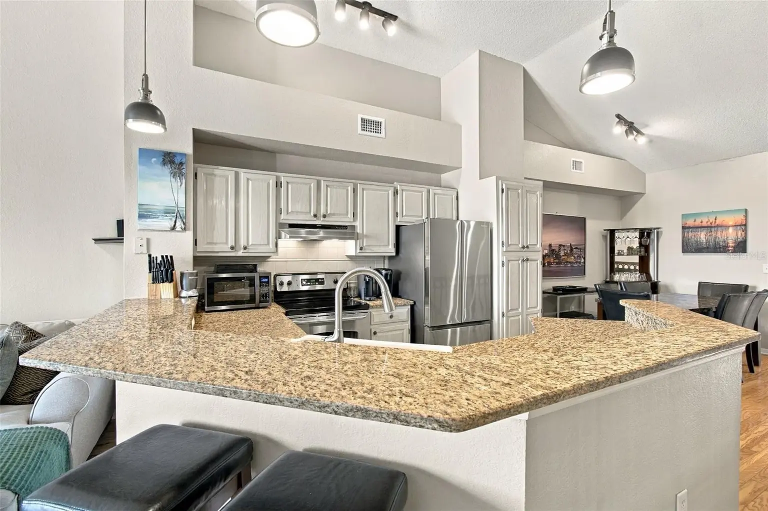 816 NORMANDY TRACE ROAD, TAMPA, FL, photo 18 of 58