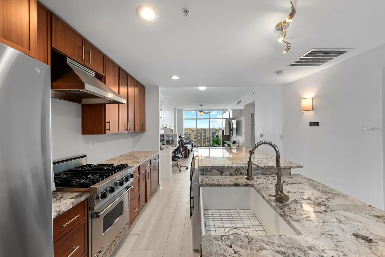 1208 E KENNEDY BOULEVARD #723, TAMPA, FL, photo 9 of 27