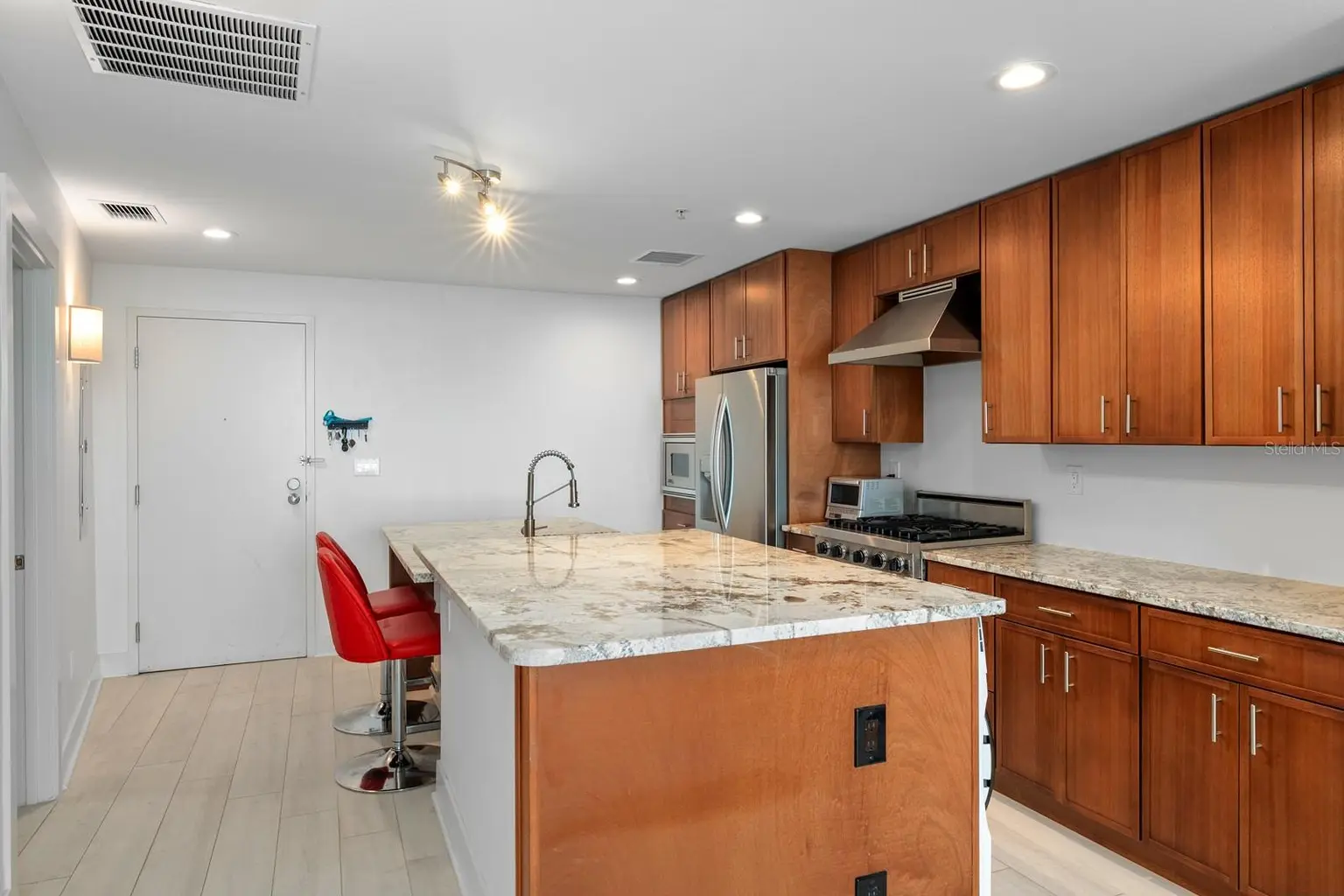 1208 E KENNEDY BOULEVARD #723, TAMPA, FL, photo 11 of 27