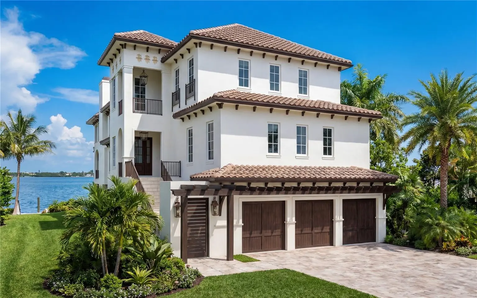 1835 BAYOU GRANDE BOULEVARD NE, ST PETERSBURG, FL, photo 1 of 8