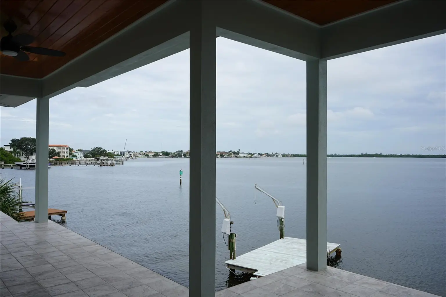 1835 BAYOU GRANDE BOULEVARD NE, ST PETERSBURG, FL, photo 4 of 8
