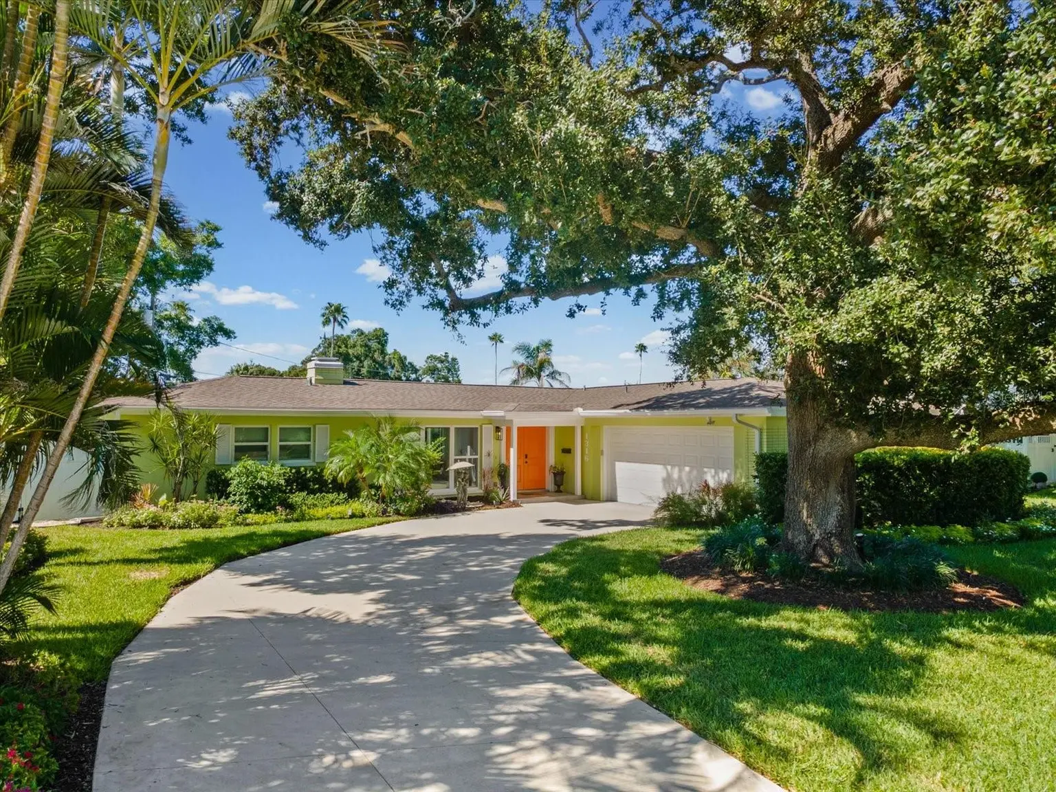 1316 GOLF VIEW DRIVE, BELLEAIR, FL, photo 1 of 44