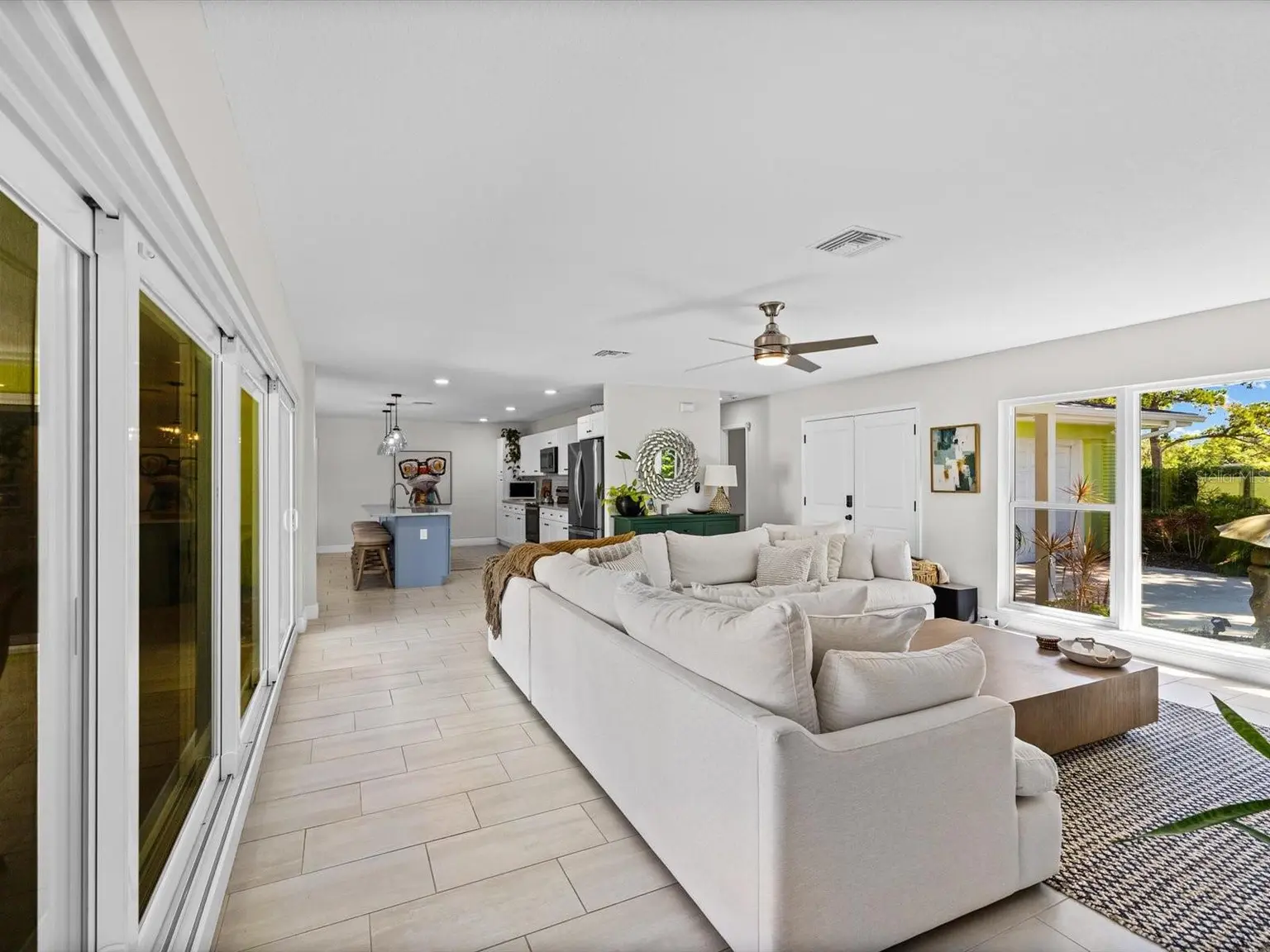 1316 GOLF VIEW DRIVE, BELLEAIR, FL, photo 9 of 44