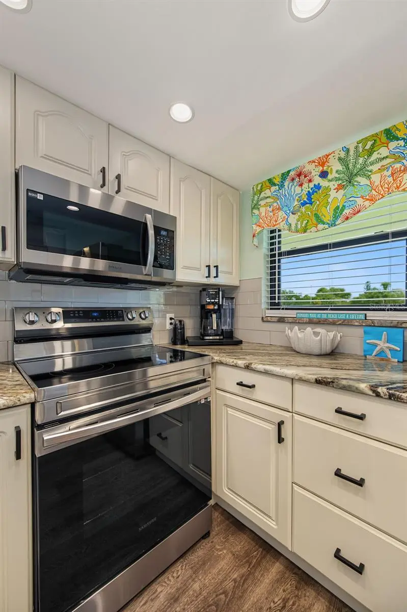 12000 CAPRI CIRCLE S #20, TREASURE ISLAND, FL, photo 9 of 75