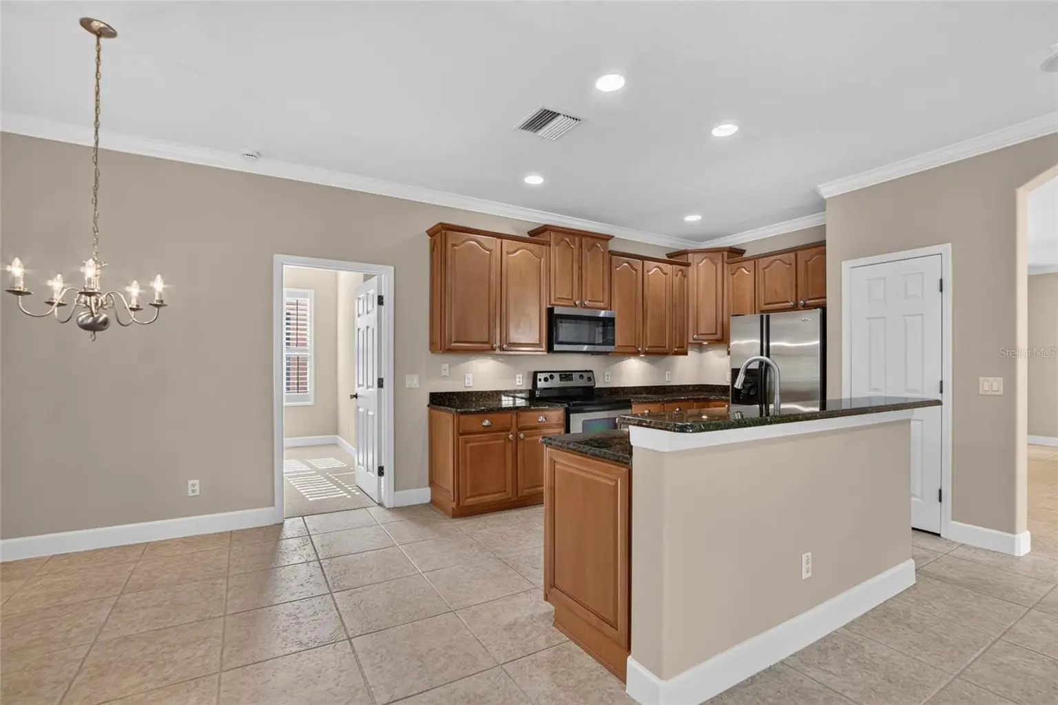 213 SILVER FALLS DRIVE, APOLLO BEACH, FL, photo 18 of 95