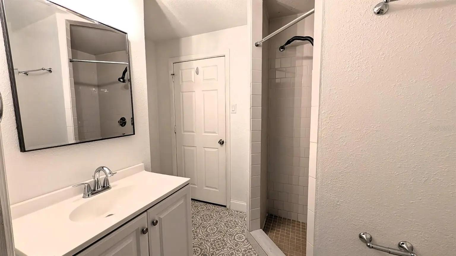 3005 W MARLIN AVENUE, TAMPA, FL, photo 13 of 23